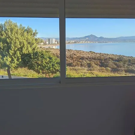 شقة Seafront Cape View Retreat - Ac لقنت
