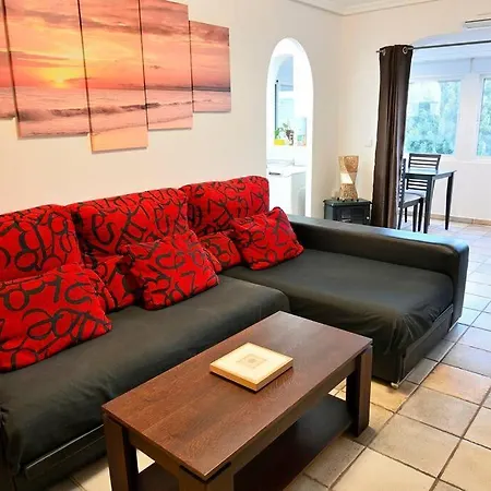 شقة Seafront Cape View Retreat - Ac
